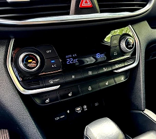 Hyundai Santa Fe, 2019г., полный привод, автомат