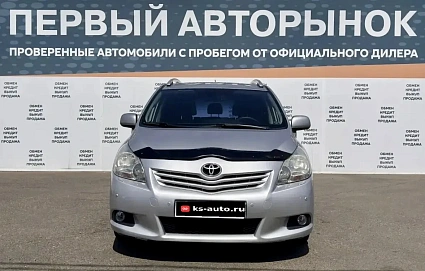 Toyota Verso, 2011г., передний привод, вариатор