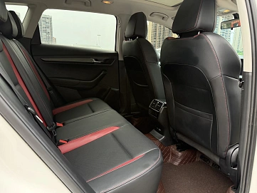 Skoda Karoq, 2021г., передний привод, автомат