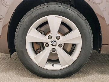 Skoda Octavia, 2014г., передний привод, робот