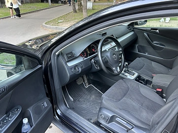 Volkswagen Passat, 2010г., передний привод, робот
