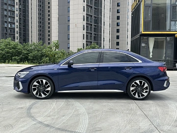 Audi A3, 2023г., передний привод, робот