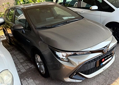 Toyota Corolla, 2020г, передний привод, вариатор