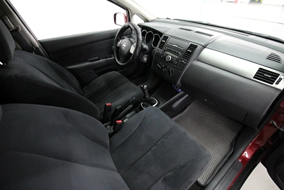 Nissan Tiida, 2007г., передний привод, механика