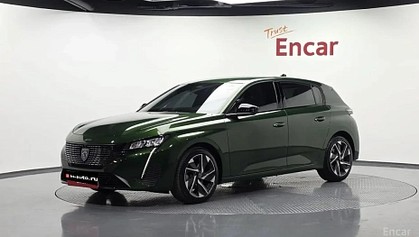 Peugeot 308, 2022г, передний привод, автомат