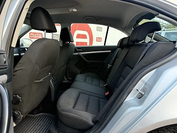 Skoda Octavia, 2010г., передний привод, робот