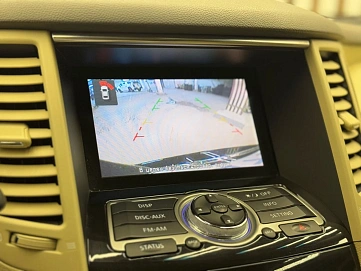 Infiniti QX70, 2016г., полный привод, автомат