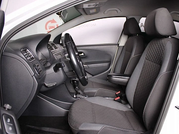 Volkswagen Polo, 2018г., передний привод, автомат