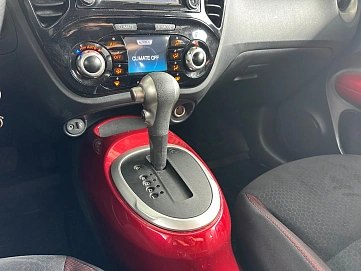 Nissan Juke, 2013г., передний привод, вариатор