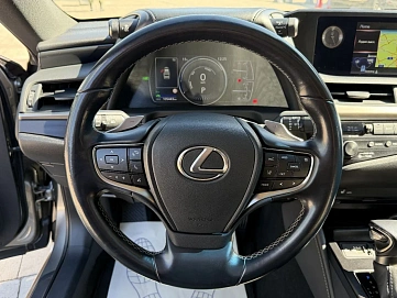 Lexus ES, 2019г., передний привод, вариатор