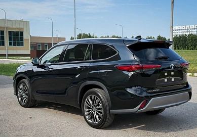 Toyota Highlander, 2026г, полный привод, автомат