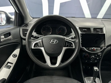 Hyundai Solaris, 2015г., передний привод, автомат