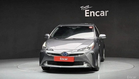 Toyota Prius, 2022г, полный привод, автомат