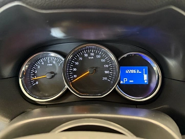 Renault Duster, 2018г., полный привод, автомат