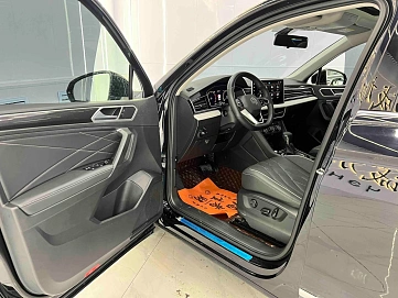 Volkswagen Tiguan, 2022г., передний привод, робот