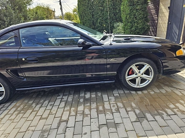 Ford Mustang, 1994г., задний привод, механика