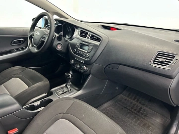 Kia Ceed, 2012г., передний привод, автомат