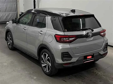 Toyota Raize, 2023г, полный привод, вариатор