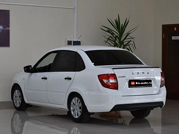 Lada (ВАЗ) Granta, 2022г., передний привод, механика