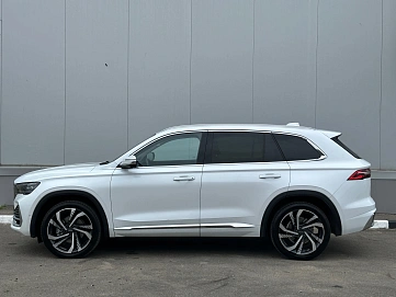 Geely Monjaro, 2023г., передний привод, автомат
