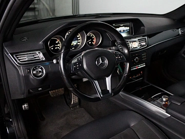 Mercedes-Benz E-Класс, 2015г., задний привод, автомат