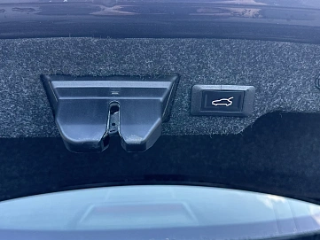 Infiniti Q70, 2015г., полный привод, автомат