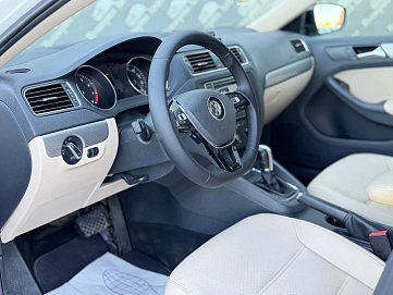 Volkswagen Jetta, 2017г., передний привод, автомат