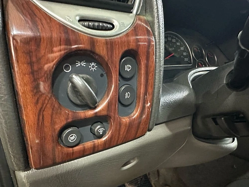 GMC Envoy, 2002г, полный привод, автомат