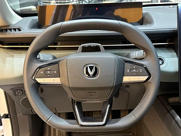 Changan Lamore, 2024г., передний привод, робот
