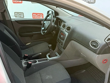 Ford Focus, 2010г., передний привод, механика