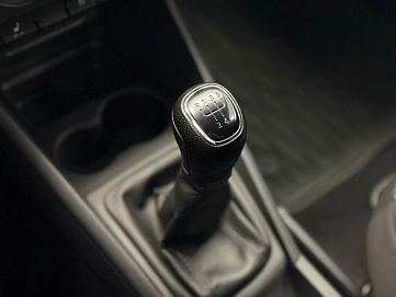 Volkswagen Polo, 2020г., передний привод, механика