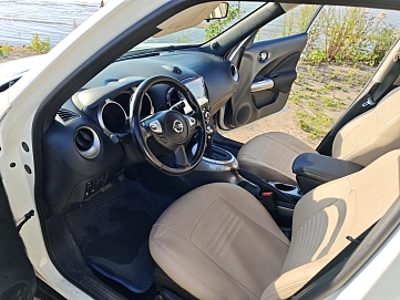 Nissan Juke, 2012г., передний привод, вариатор