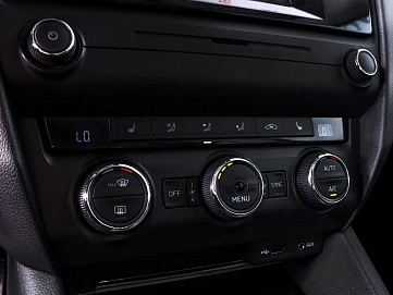 Skoda Octavia, 2015г., передний привод, робот