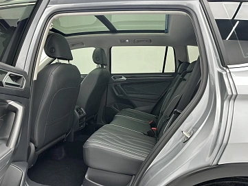 Volkswagen Tiguan, 2022г., передний привод, робот