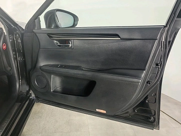 Lexus ES, 2015г., передний привод, автомат