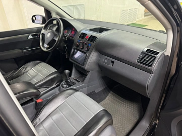 Volkswagen Touran, 2007г., передний привод, механика