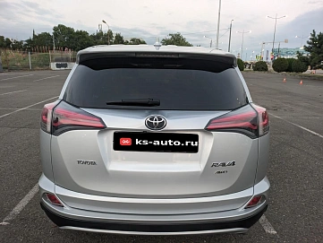 Toyota RAV4, 2016г, полный привод, вариатор