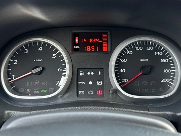 Renault Duster, 2012г., полный привод, механика