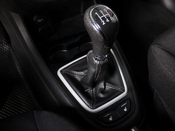 Lada (ВАЗ) Vesta, 2017г, передний привод, механика