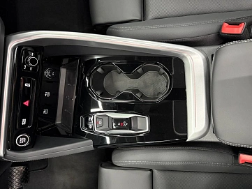 Audi Q5, 2025г., полный привод, робот