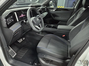 Volkswagen Tiguan, 2026г., полный привод, робот