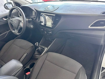 Hyundai Solaris, 2017г., передний привод, механика