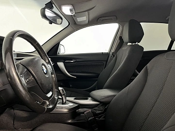 BMW 1 серии, 2012г., задний привод, автомат