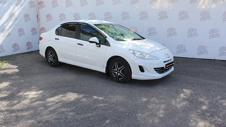 Peugeot 408, 2013г., передний привод, механика
