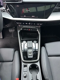 Audi A3, 2023г., передний привод, робот