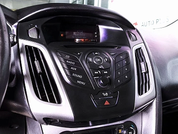 Ford Focus, 2012г., передний привод, робот