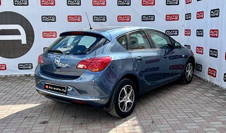 Opel Astra, 2013г., передний привод, автомат