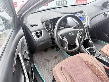 Hyundai Elantra, 2011г., передний привод, механика