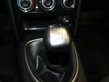 Nissan Qashqai, 2010г., передний привод, механика