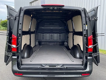 Mercedes-Benz Vito, 2025г., задний привод, робот
